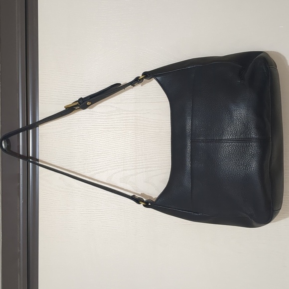 Etienne Aigner Black Leather Shoulder Bag - Picture 2 of 11